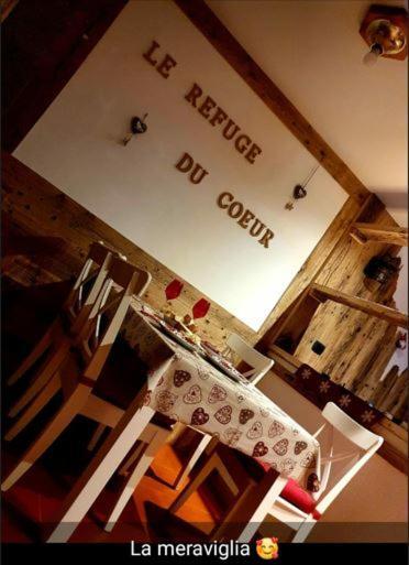 Apartamento Le Refuge Du Coeur Pré-Saint-Didier Exterior foto
